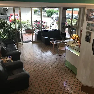 Mirella 2*, Rimini Italia